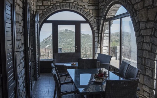 Stone Mansion Anavryti, ΑΜΑ 20569