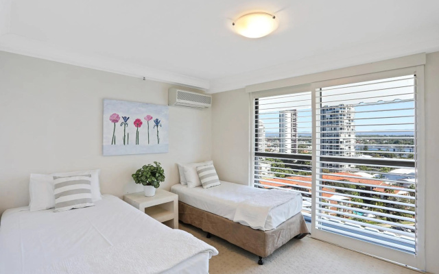 De Ville Apartments – Guest Rooms – Gold Coast