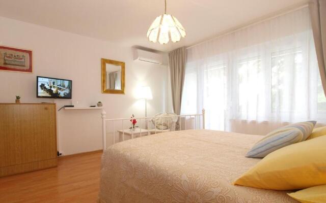 Apartments Dragica 473