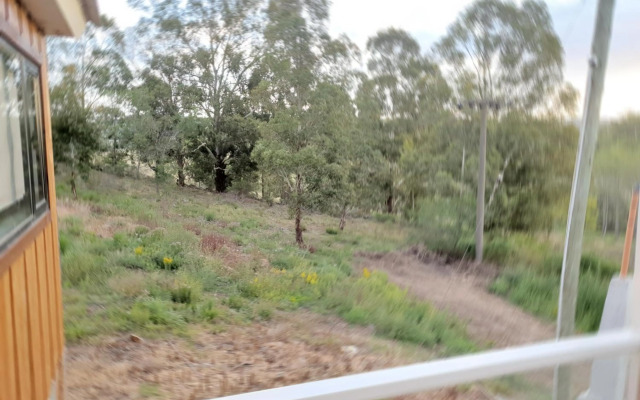 al pie de las sierras en villa del lago