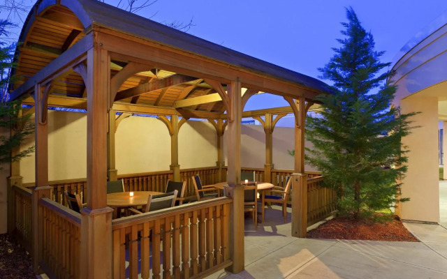 Courtyard By Marriott Farmington