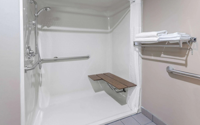 Super 8 by Wyndham Marysville/Port Huron Area