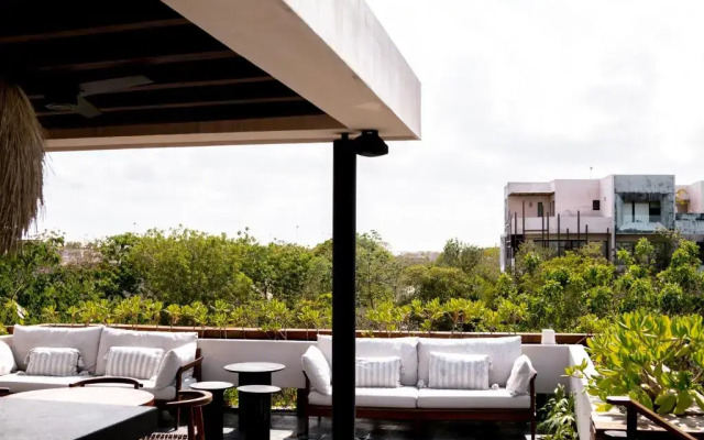 Exclusive Penthouse l Private roof top with pool