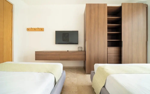 2 BR Condo Rooftop Ocean View - Sasha I