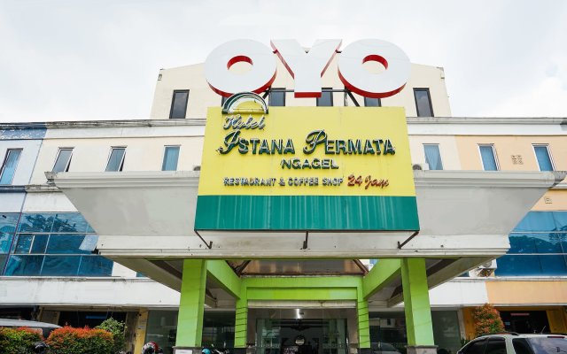 OYO 252 Istana Permata Ngagel