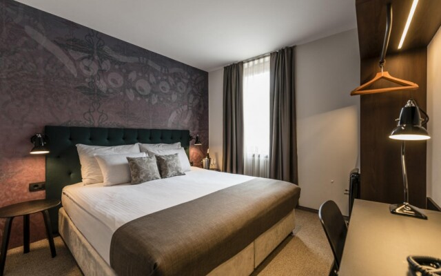 Hotel Mrak 4*