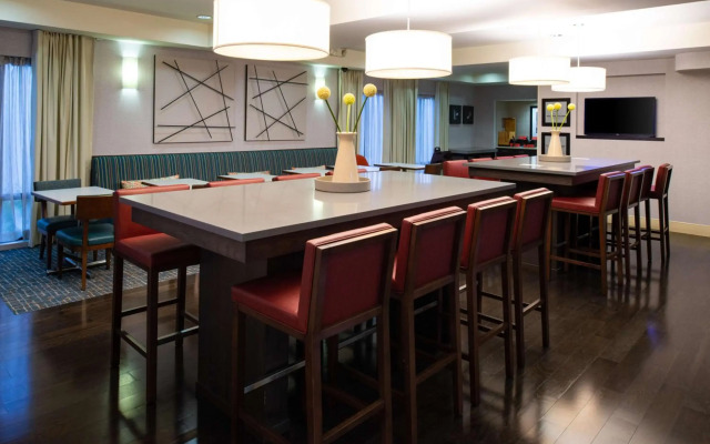 Hampton Inn San Francisco-Daly City