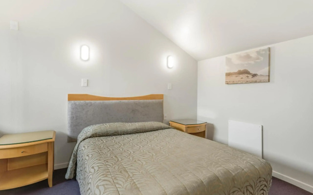 Capital Lodge Motor Inn