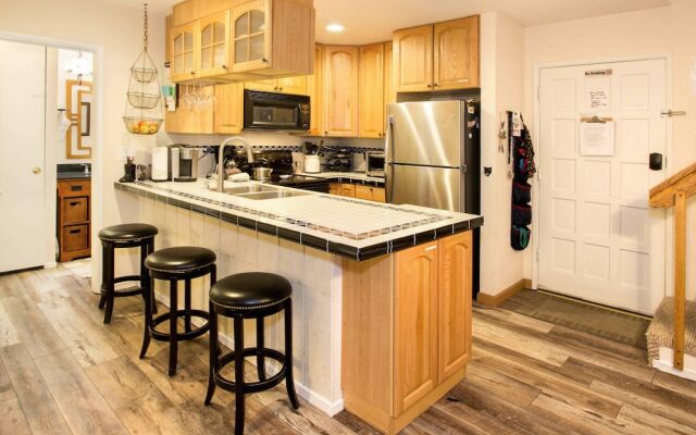 Chamonix - Year-round Fun w/ Shared Pool!