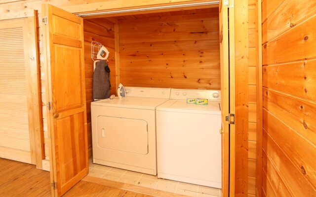 Big Pine Lodge - Six Bedroom Cabin