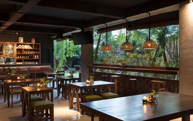 Grandmas Plus Hotel Airport