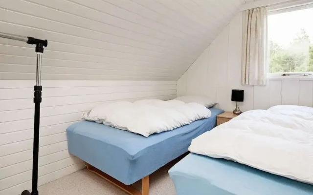 6 Person Holiday Home in Oksbol