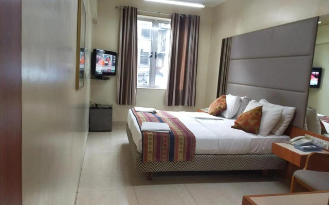Empire Hotel