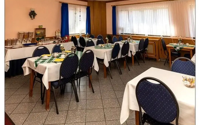 Zum kleinen Reichstag