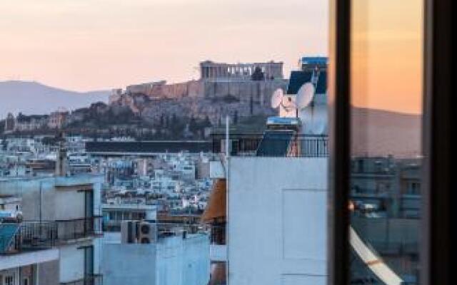 Vintage Apartment next to Acropolis Museum