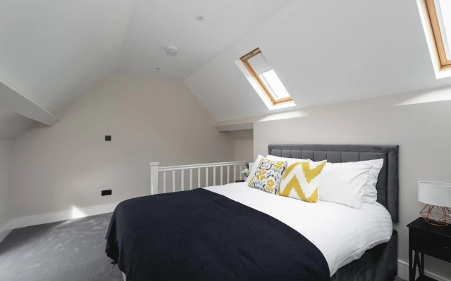 Skyvillion -4bed Cozy Cockfosters Apt Mins To Tube