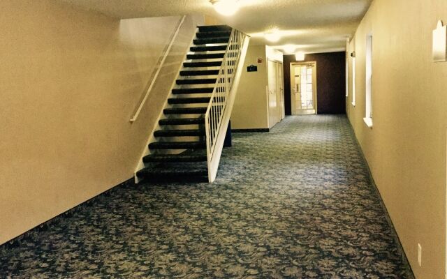 American Inn North Kansas City