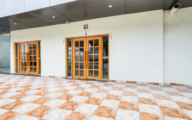 Super Hotel O Pardi Near Kalamna Market