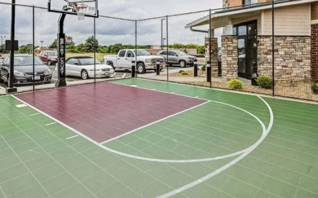 Residence Inn by Marriott Akron South / Green