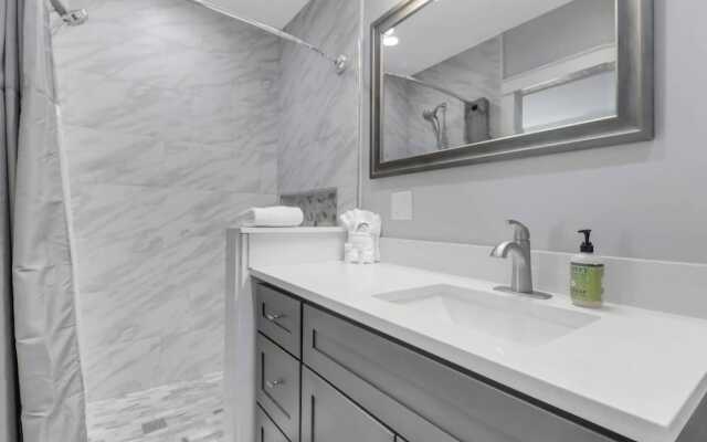 4836/4838 Esplanade St B-pool