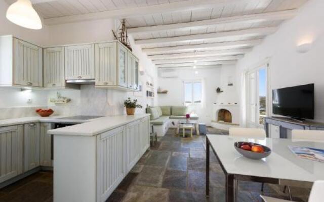 Cycladic beauty and tranquillity in Kostos, Paros