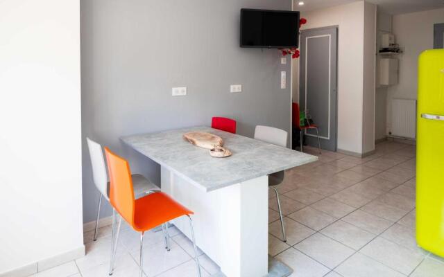 55 M²/ Chez Lorette/ 250m Lake/ Private Parking