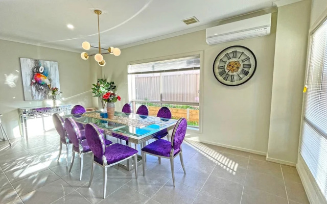 Spacious 7BRM 5-bathroom Rental House