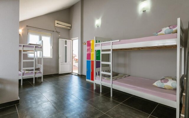 Hostel Q