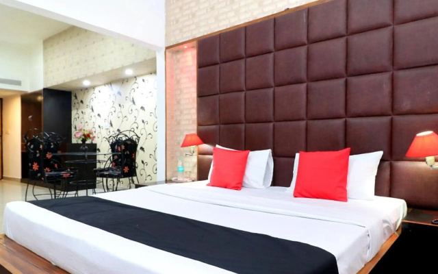 OYO Townhouse 651 Hotel Taksonz