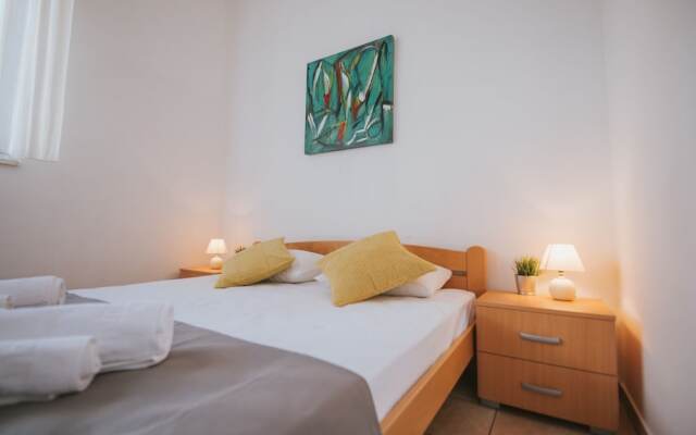 Pool Apartments Galeb