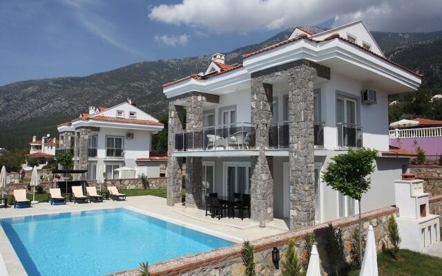 Golden Heights Villa 15