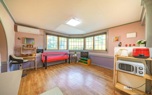 Ganghwado Pine Tree Pension