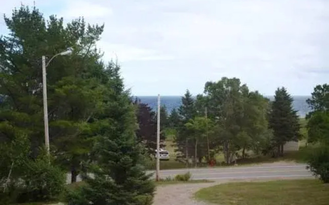 Maven Gypsy B&B +Cottages