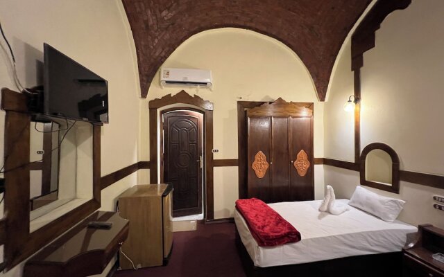 Elphardous Oasis Hotel