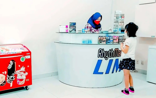 Le Premier Hotel Kota Deltamas