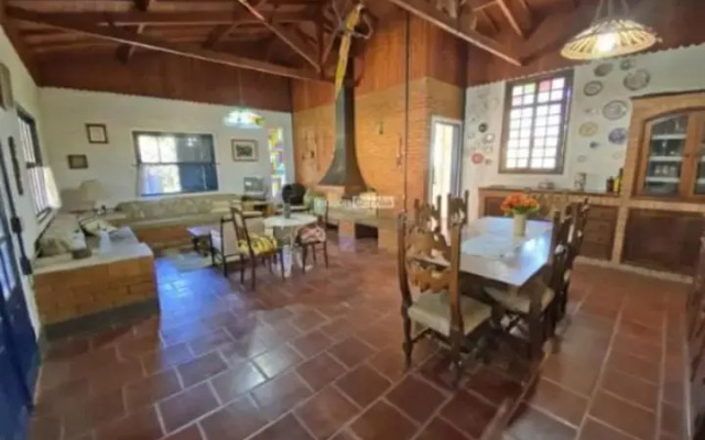 Passa Quatro- CASA INTEIRA RUSTICA para até 9 pessoas