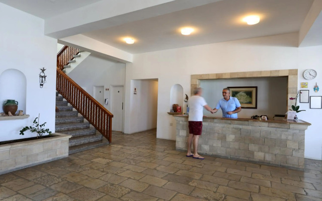 Axiothea Hotel