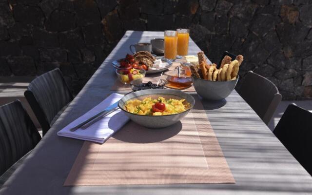 Terra Nera Suites Santorini