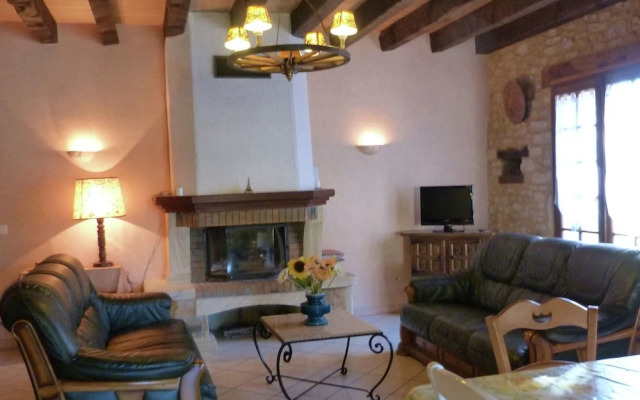 Chic Holiday Home in Siorac-en-perigord With