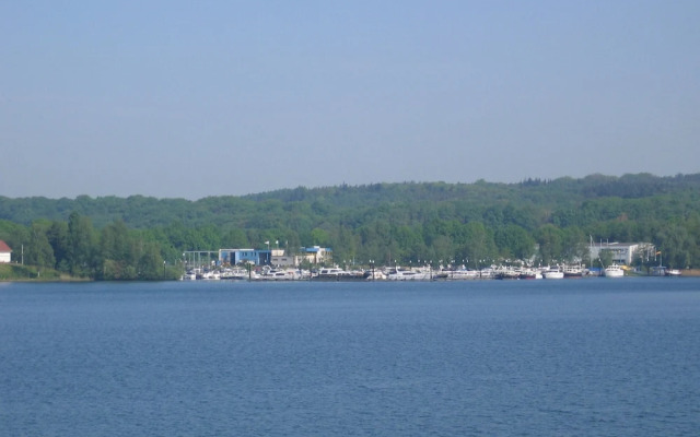Detached House With Garden Near the Mookerplas