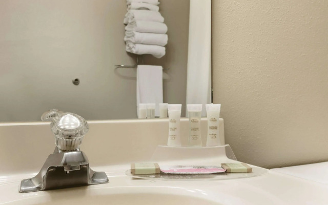 Super 8 by Wyndham Sioux Falls/41st Street