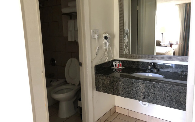 Ramada Conference Center New Iberia