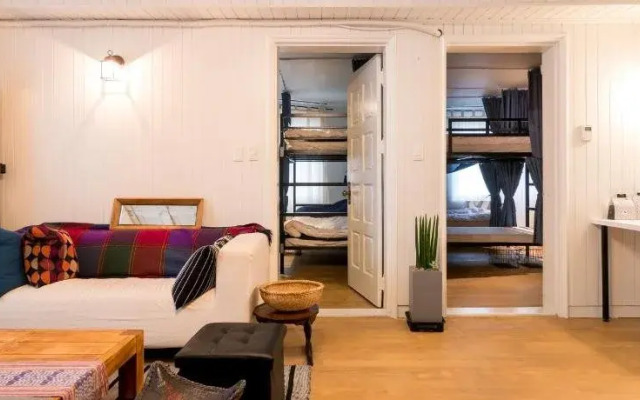 Brownie Guesthouse Hostel