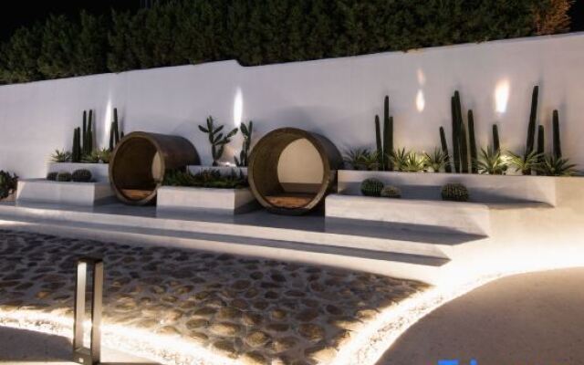 The Koi Fish Designer Homestay