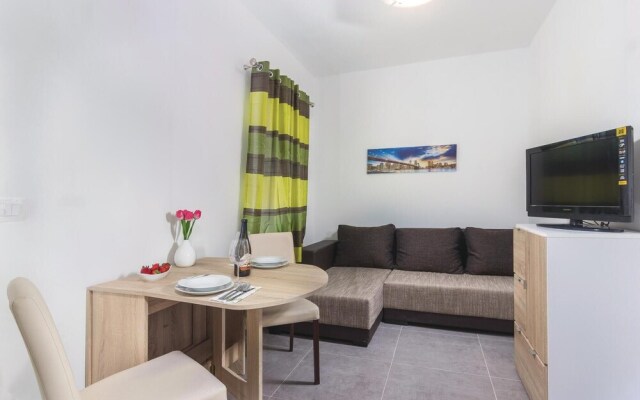 Amazing Home in Novigrad With Wifi and 1 Bedrooms