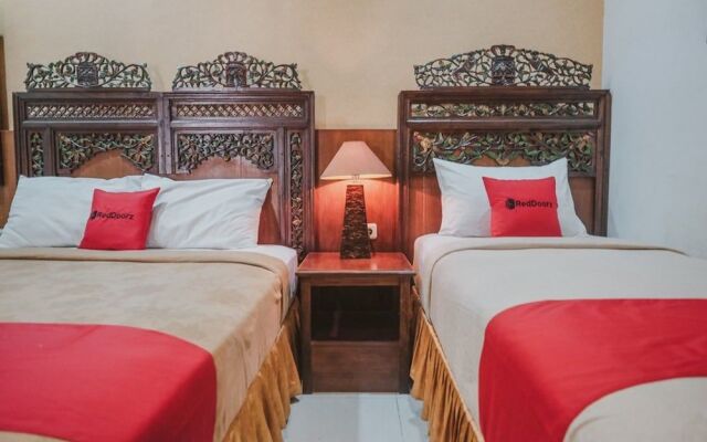 RedDoorz near Galeria Mall 2