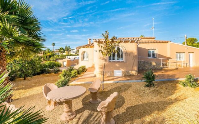 Villa Loly