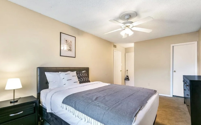 Social Suite + Pool + Gym