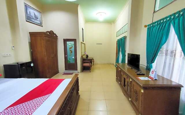 OYO 2994 Hotel Wedika