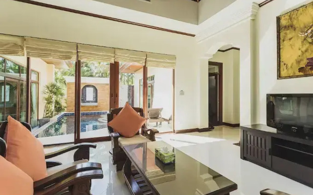 Villa in Bangtao in Les Palmares Villa 8